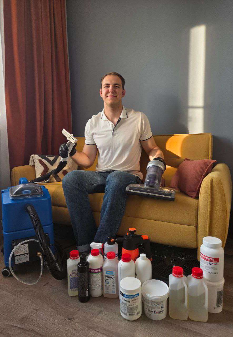 Мастер по химчистке мебели Родион